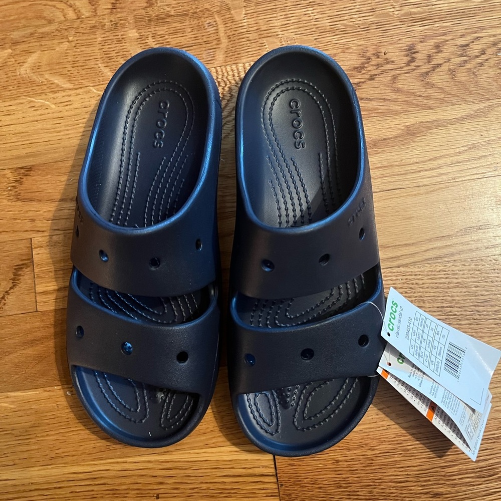 NWT Crocs Classic Sandal